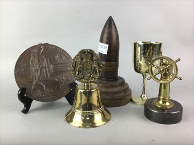 Lot 113 - A WWI DEATH PENNY ALONG WITH A PIECE OF TRENCH ART AND OTHER ITEMS
