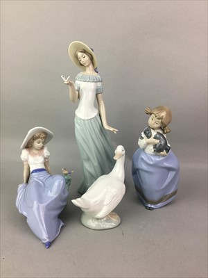 Lot 310 - A LOT OF TEN LLADRO AND NAO FIGURES