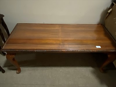 Lot 328 - A MAHOGANY COFFEE TABLE AND A NEST OF THREE TABLES