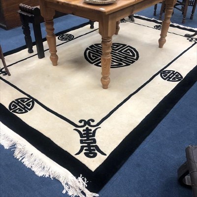 Lot 351 - A LARGE CONTEMPORARY CHINESE WOOL RUG
