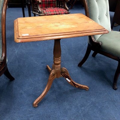 Lot 402 - A 19TH CENTURY PITCH PINE TEA TABLE