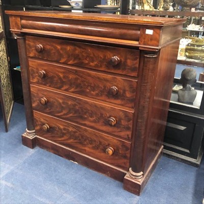 Lot 423 - AN EARLY VICTORIAN MAHOGANY CHEST OF DRAWERS