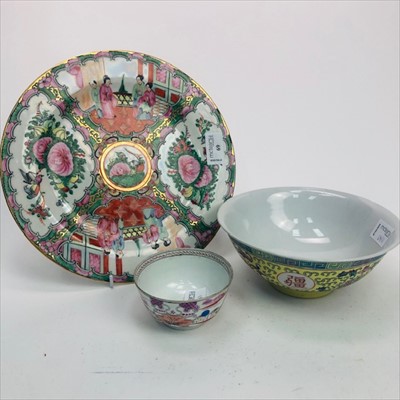 Lot 231 - A CHINESE PLATE OF CANTONESE DESIGN, A BOWL AND TEA BOWL