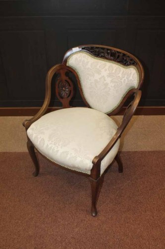 Lot 1024 - VICTORIAN MAHOGANY TUB CHAIR AND TWO PARLOUR...