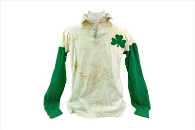 Lot 1910 - STEVIE CHALMERS OF CELTIC F.C. - HIS CELTIC 'AWAY' JERSEY