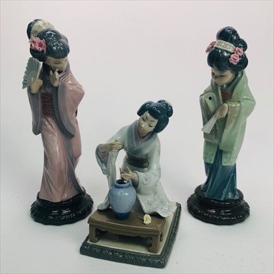 Lot 209 - A LOT OF THREE LLADRO JAPANESE FIGURES OF FEMALES