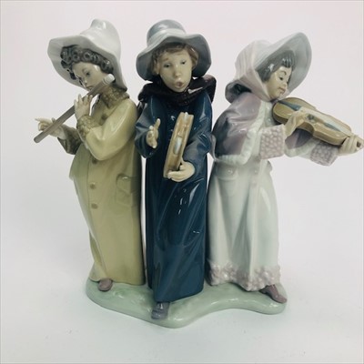 Lot 211 - A LLADRO FIGURE GROUP OF THREE MUSICIANS