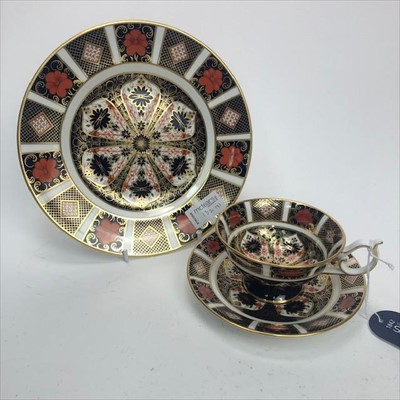Lot 132 - A ROYAL CROWN DERBY CUP, SAUCER AND PLATE