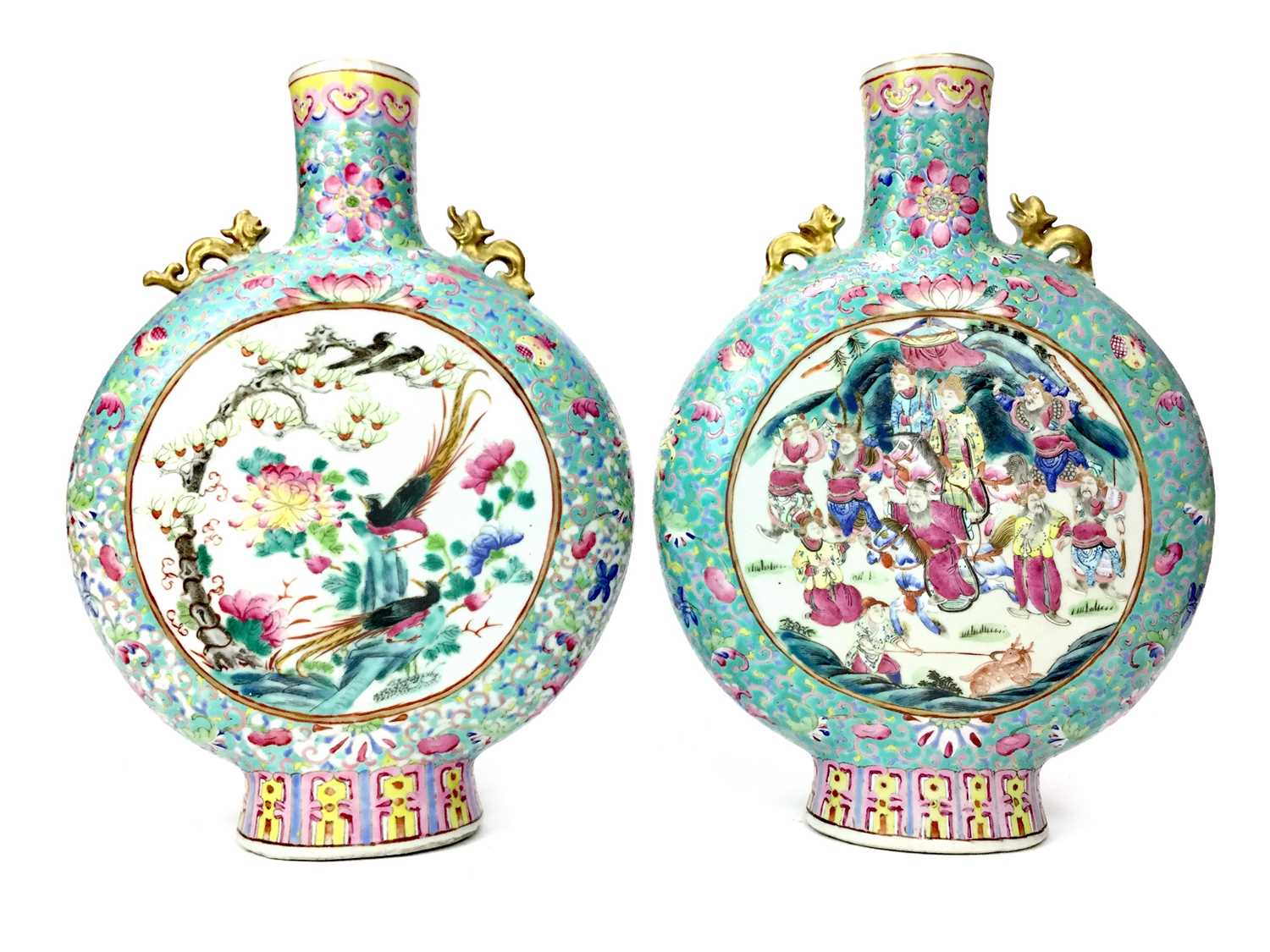 Lot 708 - A PAIR OF EARLY 20TH CENTURY CHINESE MOON FLASK VASES