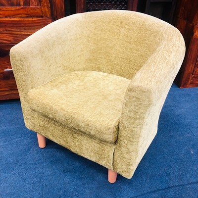 Lot 262 - A MODERN TUB CHAIR UPHOLSTERED IN GREEN FABRIC