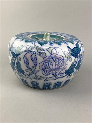 Lot 114 - A LOT OF ASIAN CERAMICS AND CLOISONNE ENAMEL WARE