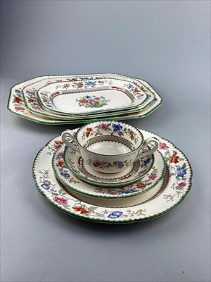 Lot 150 - A COPELAND SPODE 'CHINESE ROSE' PATTERN PART DINNER SERVICE