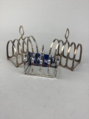 Lot 274 - A LOT OF SILVER AND PLATED WARE INCLUDING THREE TOAST RACKS