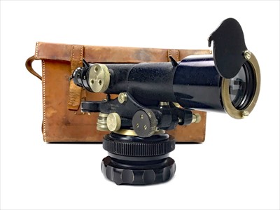 Lot 1168 - A SURVEYORS LEVEL WITH TRIPOD AND MEASURE
