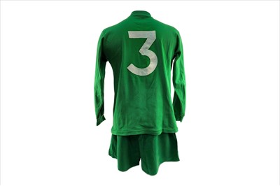 Lot 1913 - STEVIE CHALMERS OF CELTIC F.C. - GREEN CELTIC JERSEY AND SHORTS