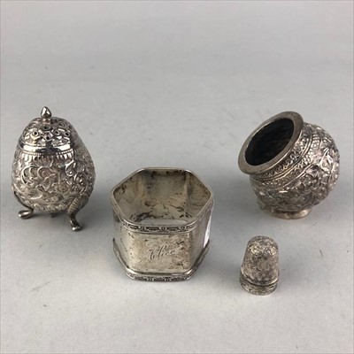 Lot 416 - A SILVER NAPKIN RING, TWO SILVER THIMBLES AND TWO METAL CONDIMENT DISHES