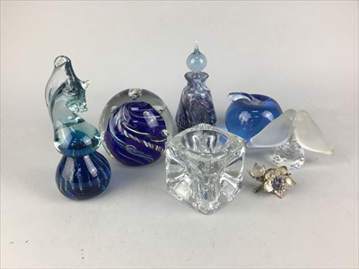 Lot 388 - A COLLECTION OF PAPERWEIGHTS