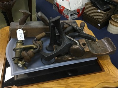 Lot 458 - A LOT OF VINTAGE WOODWORKING AND OTHER TOOLS