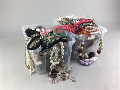 Lot 467 - A LOT OF COSTUME JEWELLERY