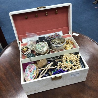 Lot 499 - A LOT OF COSTUME JEWELLERY AND WATCHES