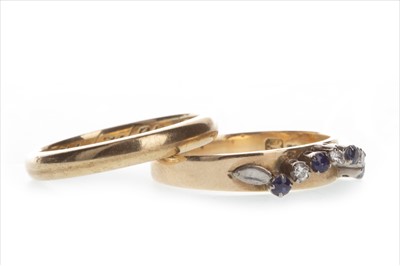 Lot 806 - TWO GOLD RINGS