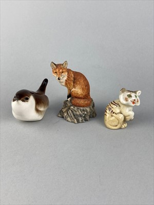 Lot 126 - A LOT OF ANIMAL FIGURES AND DESK WEIGHTS
