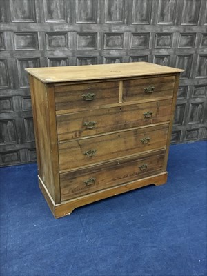 Lot 103 - AN EARLY 20TH CENTURY CHEST OF DRAWERS