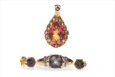 Lot 1366 - A MYSTIC TOPAZ RING, PENDANT AND PAIR OF EARRINGS