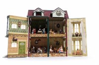Lot 1268 - MID-20TH CENTURY WOODEN DOLLS HOUSE the hinged...