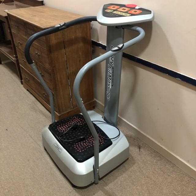 Lot 222 - A CRAZY FIT MASSAGE EXERCISE MACHINE