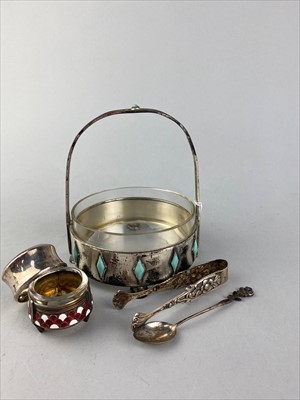 Lot 146 - A LOT OF SILVER AND PLATED OBJECTS