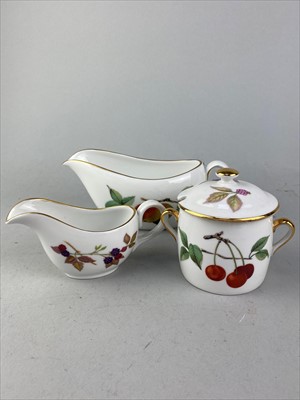 Lot 345 - A ROYAL WORCESTER EVESHAM PATTERN PART DINNER SERVICE