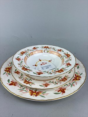 Lot 361 - A ROYAL WORCESTER CHAMBERLAIN DINNER SERVICE