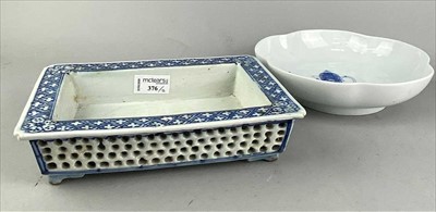 Lot 376 - A CHINESE BLUE AND WHITE CROCUS TROUGH AND A BOWL