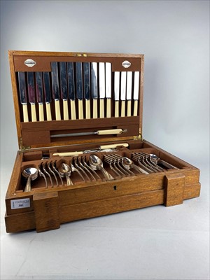 Lot 381 - AN OAK CASED CANTEEN OF CUTLERY