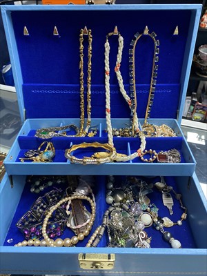 Lot 444 - A LOT OF COSTUME JEWELLERY