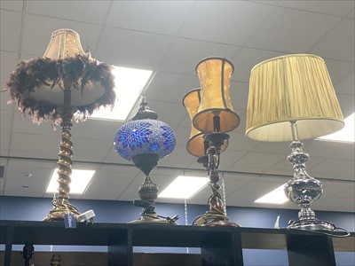 Lot 493 - FOUR VARIOUS TABLE LAMPS