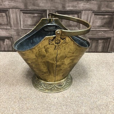 Lot 460 - A 19TH CENTURY BRASS HELMET SHAPED COAL BUCKET