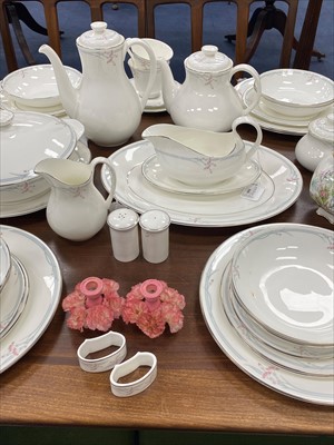 Lot 509 - A ROYAL DOULTON 'CARNATION' TEA AND DINNER SERVICE