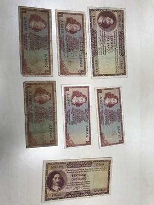 Lot 12 - A LOT OF 20TH CENTURY INTERNATIONAL BANKNOTES
