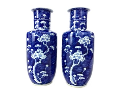 Lot 764 - A PAIR OF EARLY 20TH CENTURY CHINESE BLUE AND WHITE VASES