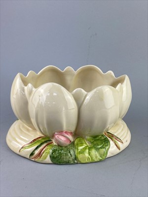 Lot 194 - A CLARICE CLIFF PLANTER