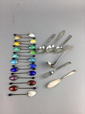 Lot 179 - A LOT OF CUTLERY ALONG WITH SEVENTEEN ENAMELLED COFFEE SPOONS