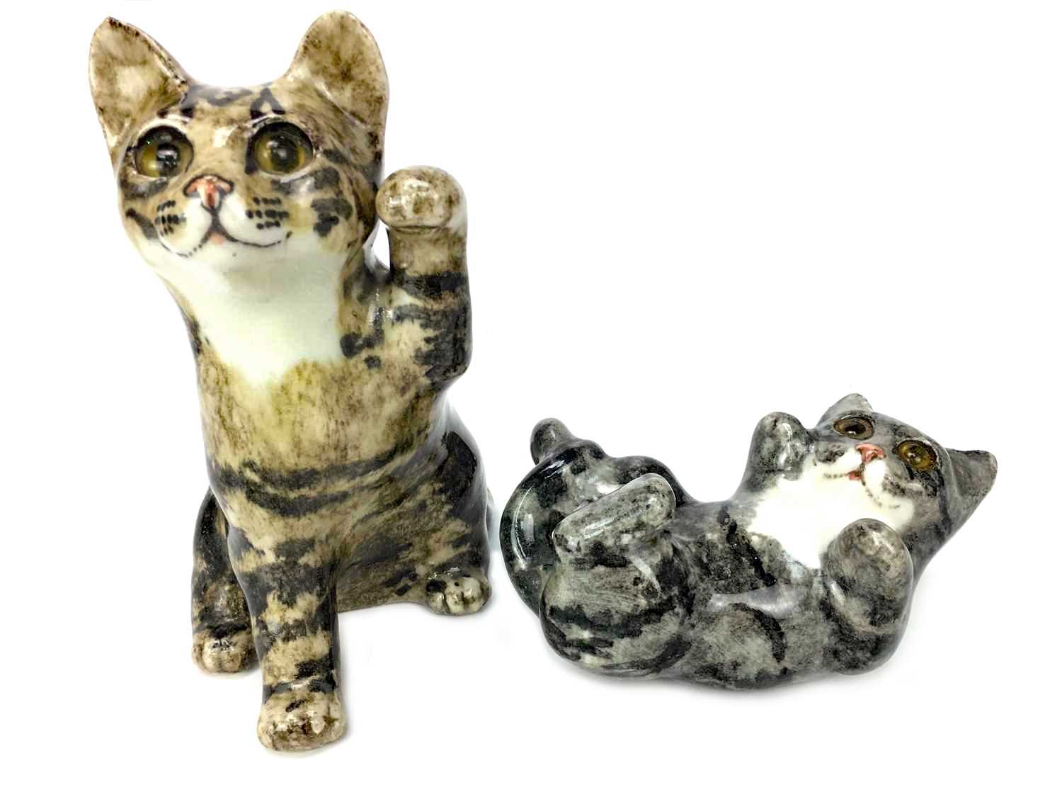 Lot 1031 - A WINSTANLEY POTTERY CAT ALONG WITH A KITTEN