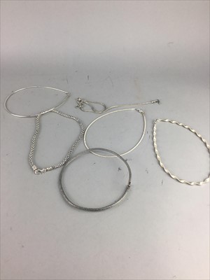 Lot 69 - A COLLECTION OF SILVER AND OTHER NECKLACES AND BANGLES