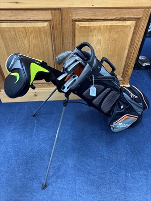 Lot 337 - A LOT OF GOLF CLUBS AND A GOLF BAG