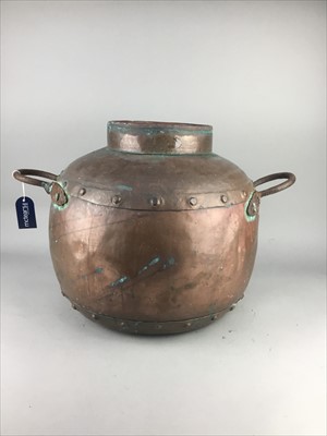 Lot 301 - AN EARLY 20TH CENTURY COPPER VESSEL