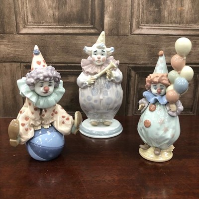 Lot 405 - A LOT OF THREE LLADRO CIRCUS CLOWNS