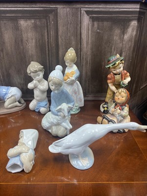 Lot 407 - A LOT OF LLADRO AND OTHER FIGURES AND CERAMICS