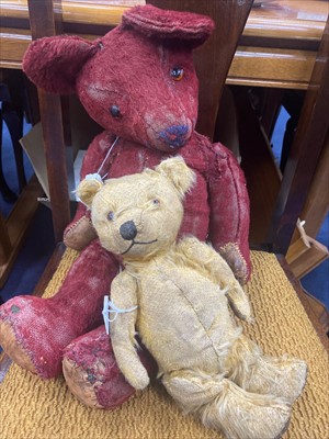 Lot 458 - A VINTAGE STUFFED TEDDY BEAR AND ANOTHER SMALLER BEAR